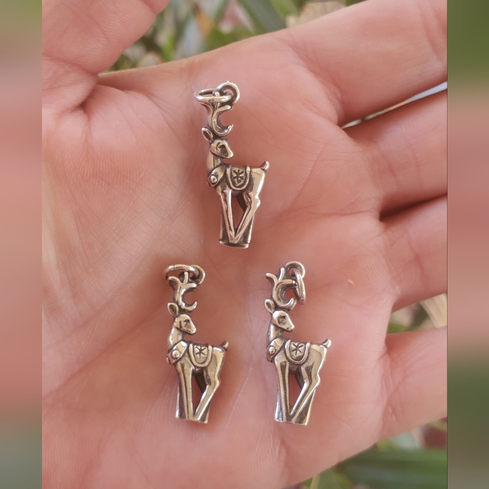 New in Box James Avery Retired Reindeer Christmas Charm